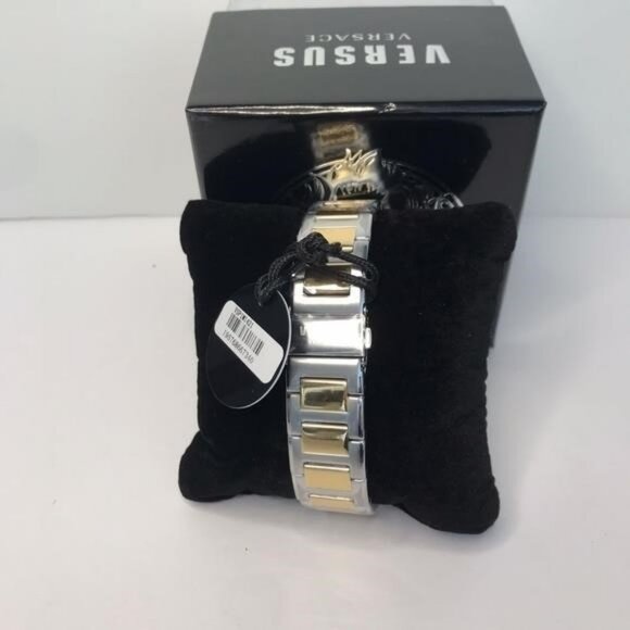 New - 💯 Original Versus VERSACE6e Arrondissement Crystal Men's WatchVSP1M1421 - Picture 5 of 13